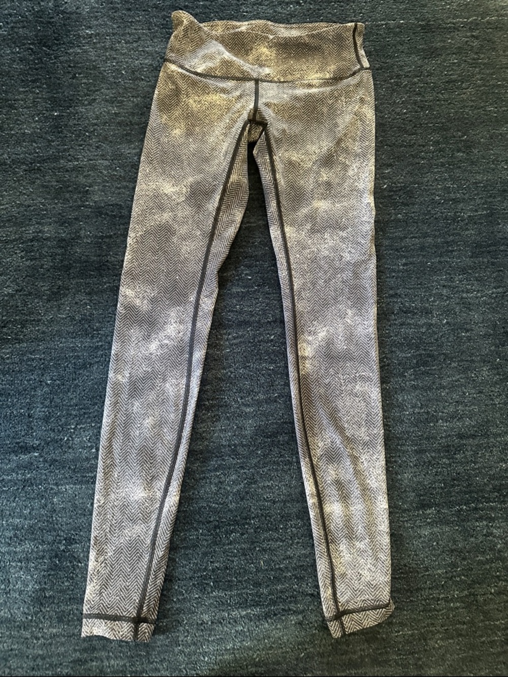 lululemon athletica Chevron-Print High-Rise Leggings in Taupe Gray
